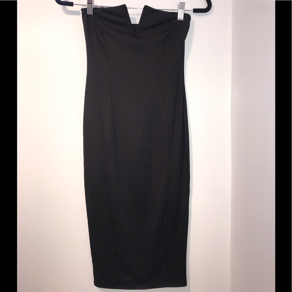 Black strapless dress